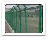 fence mesh.